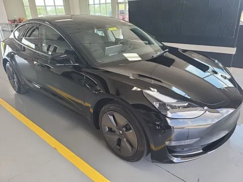 Photos of 2022 Tesla Model 3 Long Range for sale in Indianapolis, IN at AutoGiant USA Indianapolis
