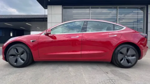 Another view of 2018 Tesla Model 3 Long Range for sale in Indianapolis, IN at AutoGiant USA Indianapolis