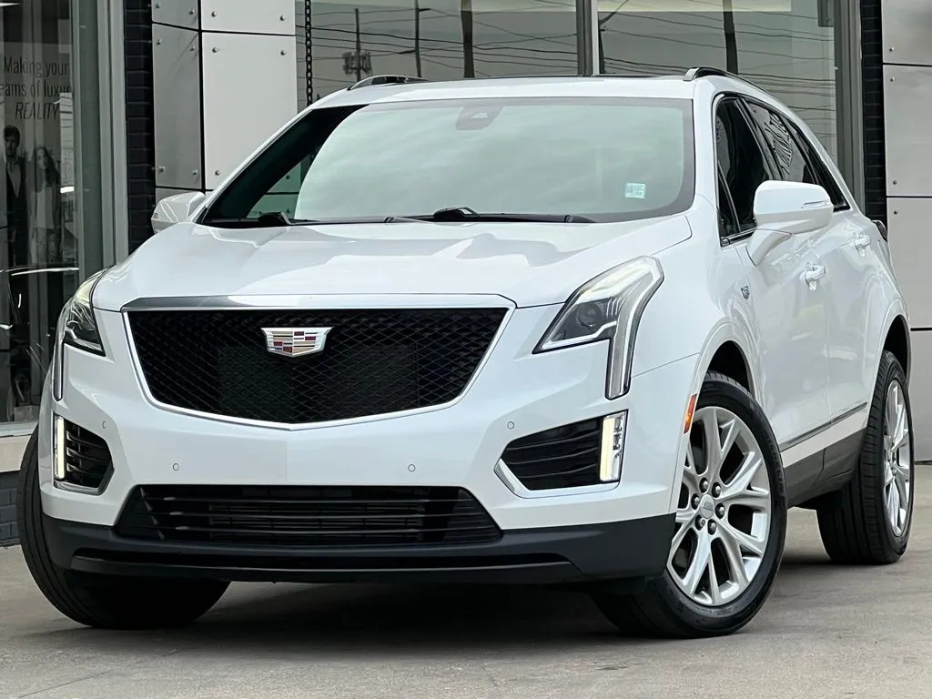 White 2020 Cadillac XT5 Sport for sale in Indianapolis, IN