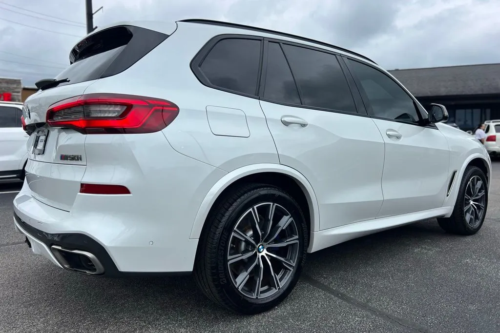 2020 Bmw X5 M50i photo 2