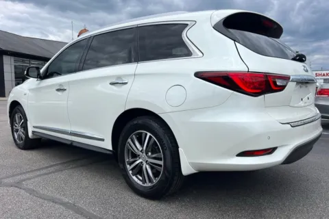 More photos of 2019 INFINITI QX60 LUXE at AutoGiant USA Indianapolis, IN