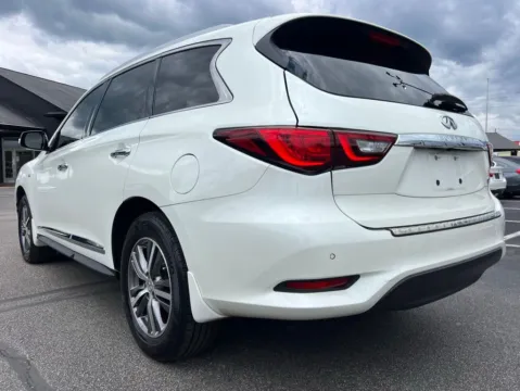 More photos of 2019 INFINITI QX60 LUXE at AutoGiant USA Indianapolis, IN
