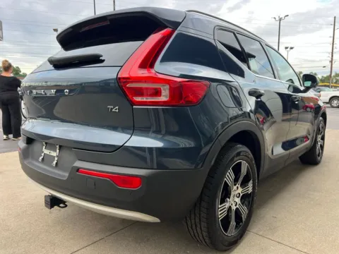 More photos of 2021 Volvo XC40 T4 Inscription at AutoGiant USA Indianapolis, IN
