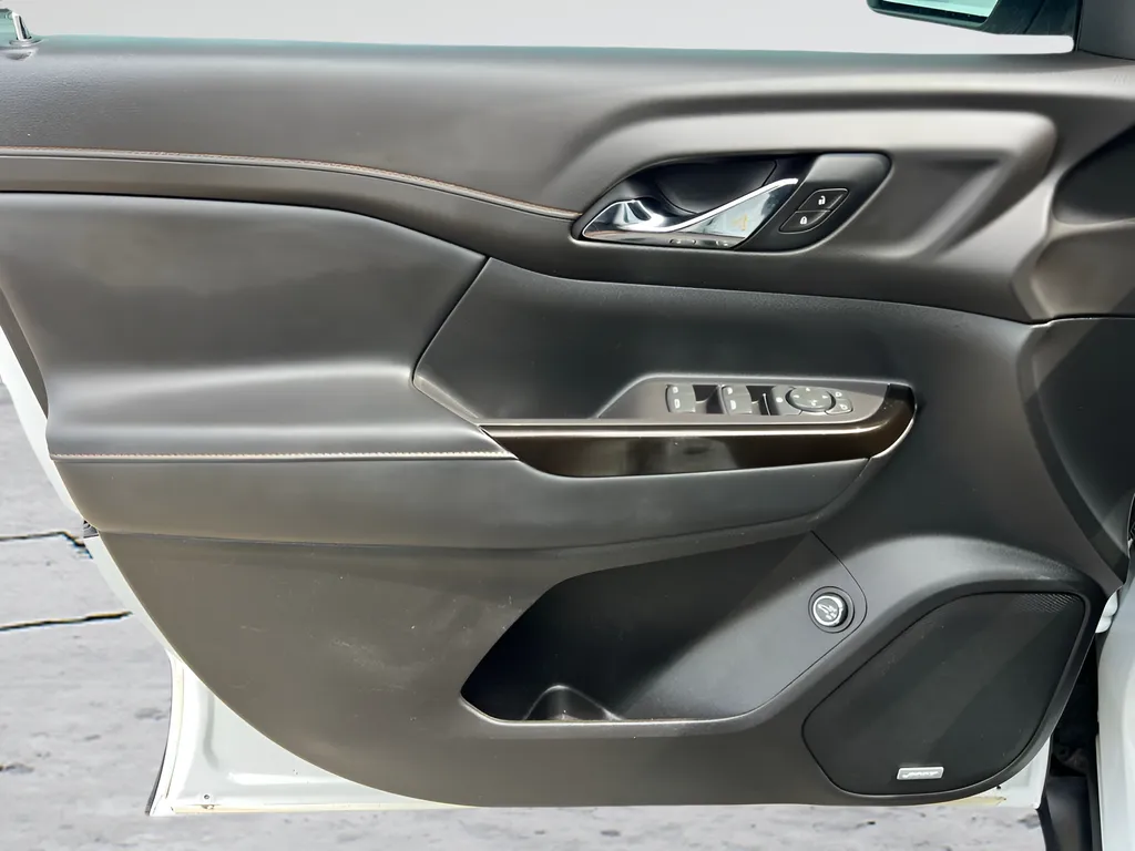 2020 GMC Acadia AT4 - Photo 34