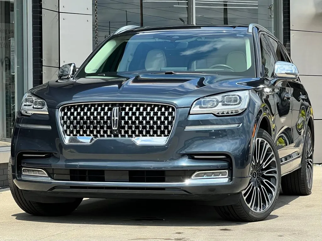 Blue 2022 Lincoln Aviator Black Label for sale in Indianapolis, IN
