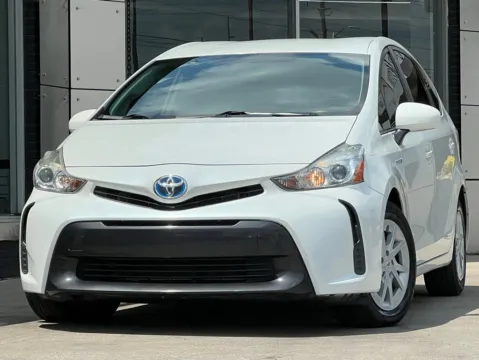 White 2015 Toyota Prius v Two for sale in Indianapolis, IN