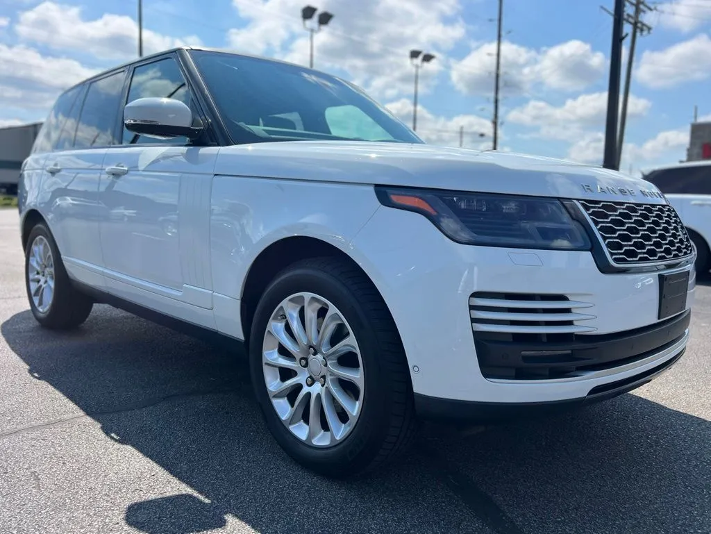 2018 Land Rover Range Rover HSE photo 3