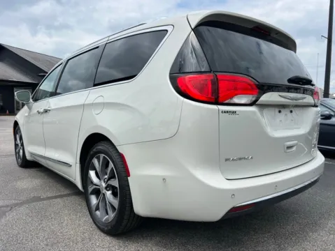 More photos of 2017 Chrysler Pacifica Limited at AutoGiant USA Indianapolis, IN