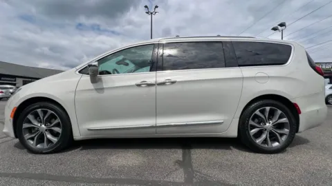 Another view of 2017 Chrysler Pacifica Limited for sale in Indianapolis, IN at AutoGiant USA Indianapolis