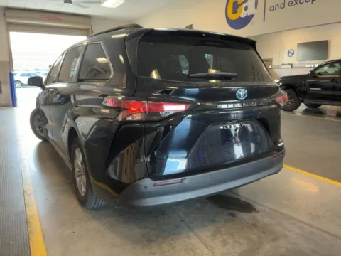 Another view of 2021 Toyota Sienna XLE for sale in Indianapolis, IN at AutoGiant USA Indianapolis