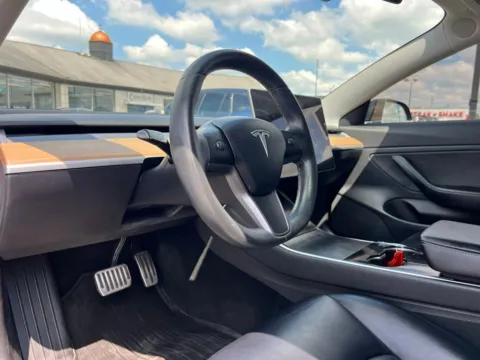 Photos of 2019 Tesla Model 3 Standard for sale in Indianapolis, IN at AutoGiant USA Indianapolis
