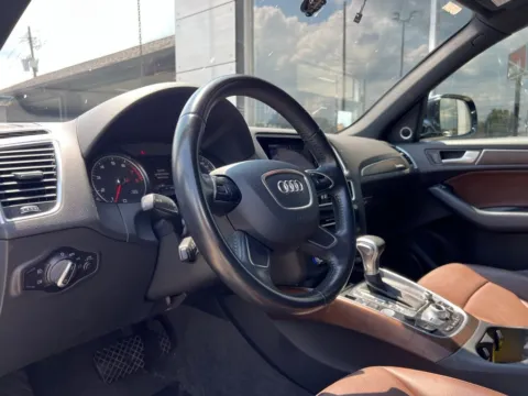 Photos of 2017 Audi Q5 2.0T Premium Plus for sale in Indianapolis, IN at AutoGiant USA Indianapolis