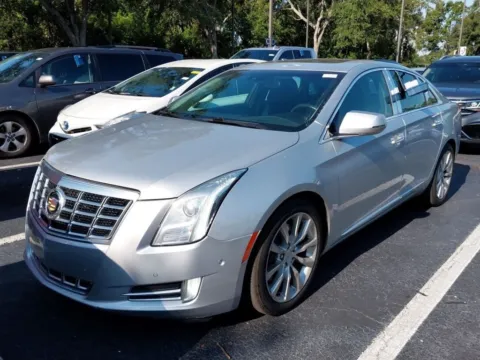 Silver 2015 Cadillac XTS Luxury for sale in Indianapolis, IN