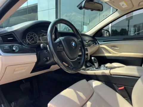 Photos of 2011 BMW 5 Series 535i for sale in Indianapolis, IN at AutoGiant USA Indianapolis