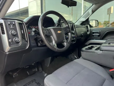 Photos of 2017 Chevrolet Silverado 1500 LT for sale in Indianapolis, IN at AutoGiant USA Indianapolis