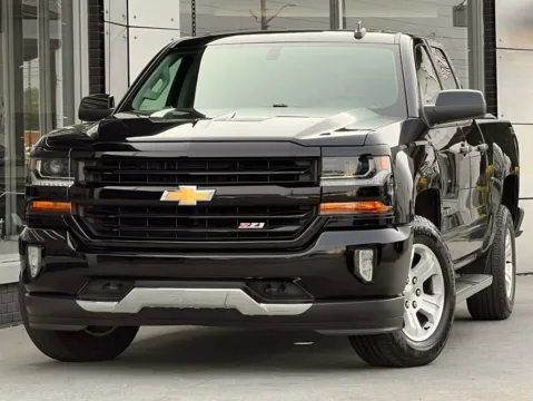 Black 2017 Chevrolet Silverado 1500 LT for sale in Indianapolis, IN
