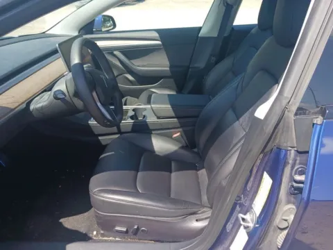 More photos of 2022 Tesla Model 3 at AutoGiant USA Indianapolis, IN
