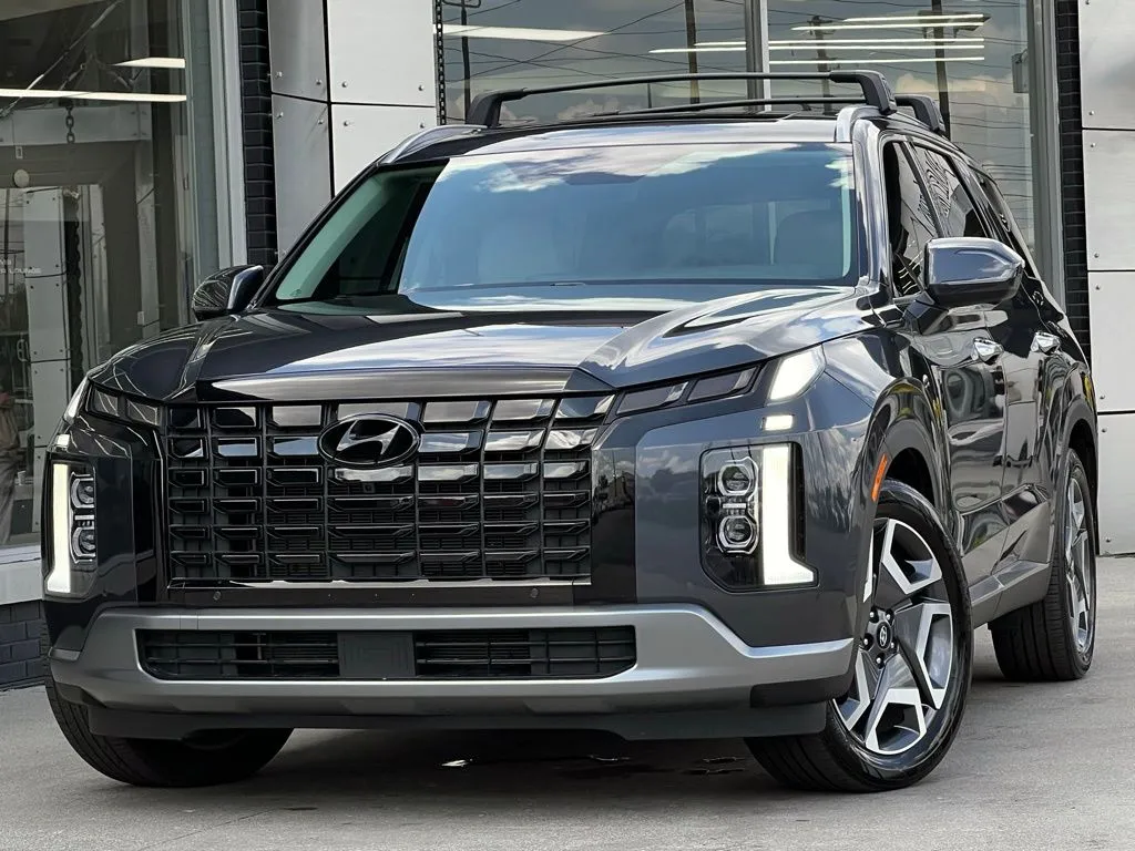 Gray 2024 Hyundai Palisade Limited for sale in Indianapolis, IN