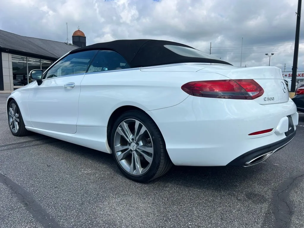 2018 Mercedes Benz C 300 photo 2