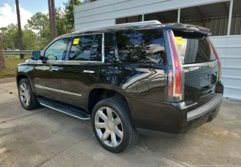 Another view of 2017 Cadillac Escalade Luxury for sale in Indianapolis, IN at AutoGiant USA Indianapolis