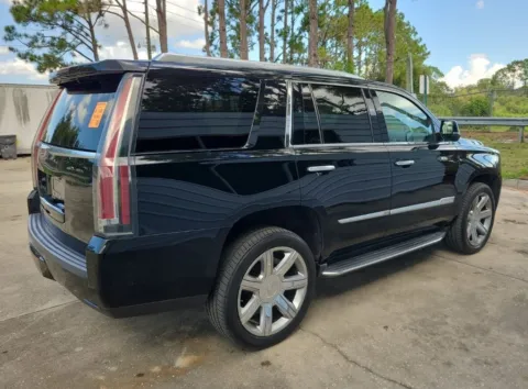 More photos of 2017 Cadillac Escalade Luxury at AutoGiant USA Indianapolis, IN