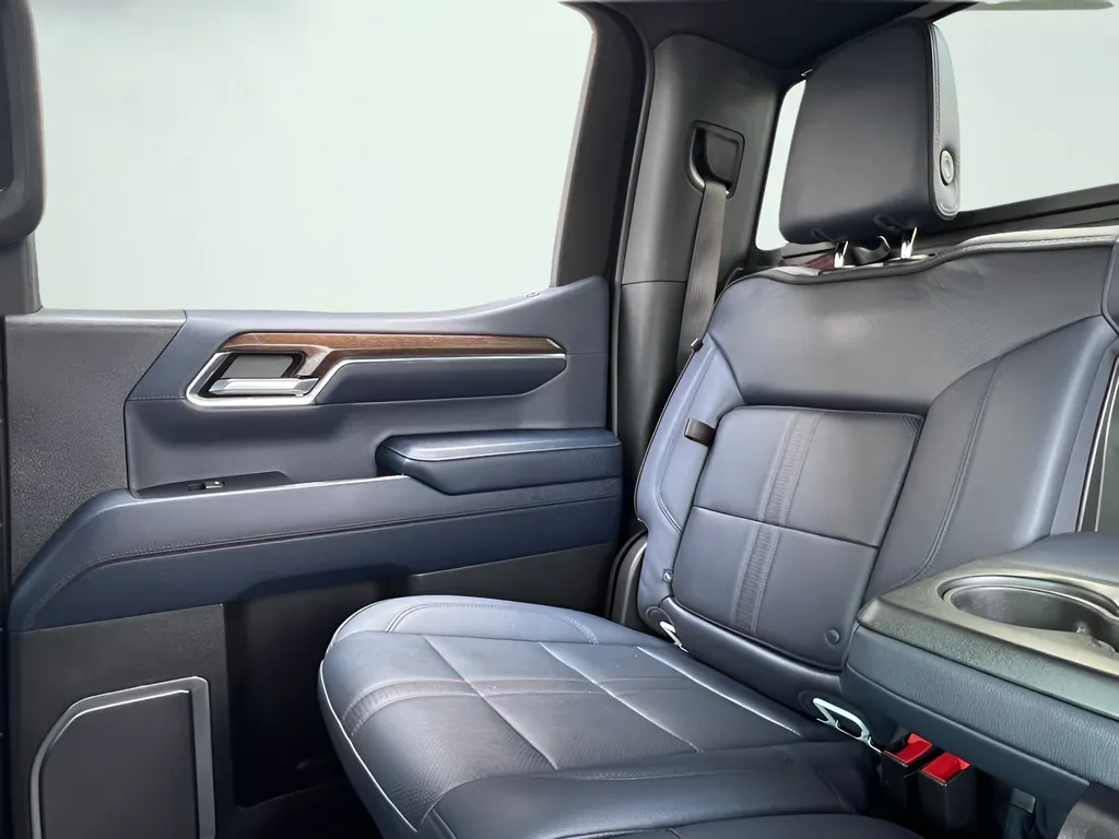 2023 Chevrolet Silverado 1500 High Country - Photo 21