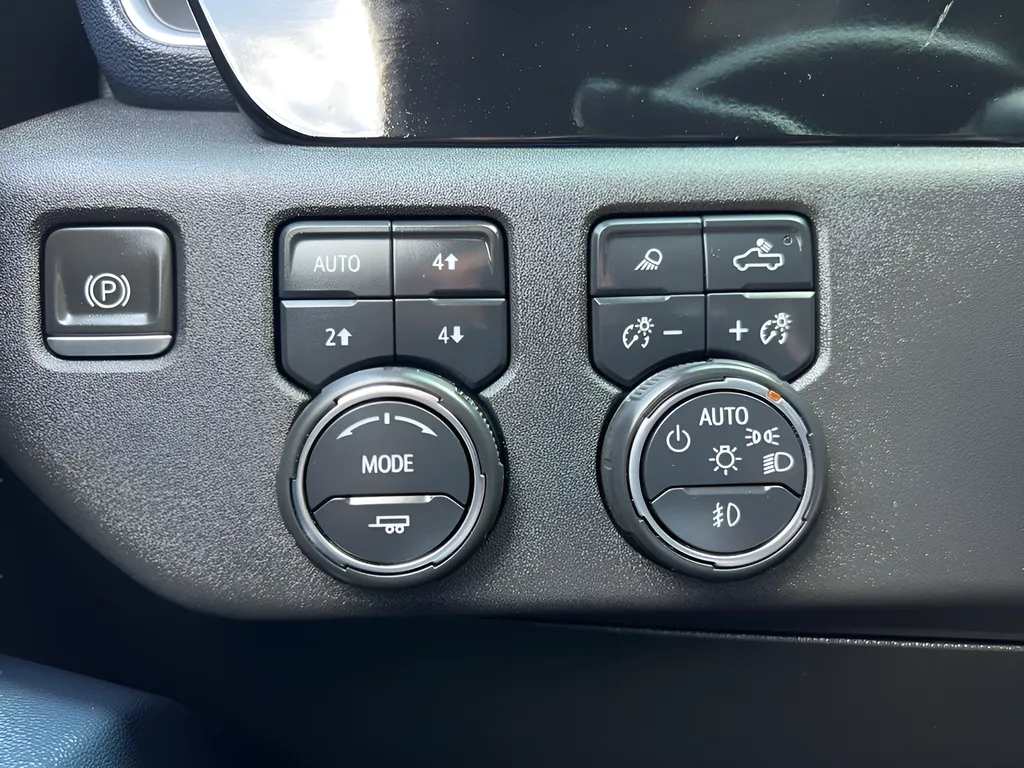 2023 Chevrolet Silverado 1500 High Country - Photo 48