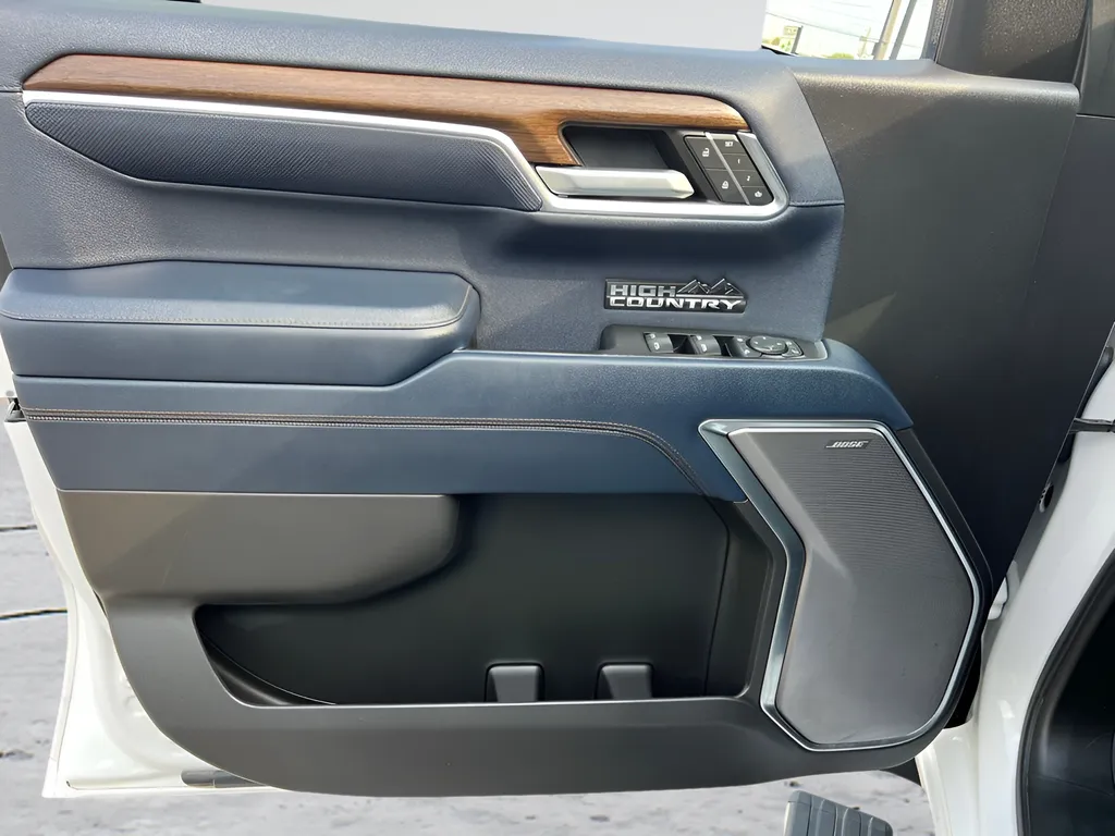 2023 Chevrolet Silverado 1500 High Country - Photo 36