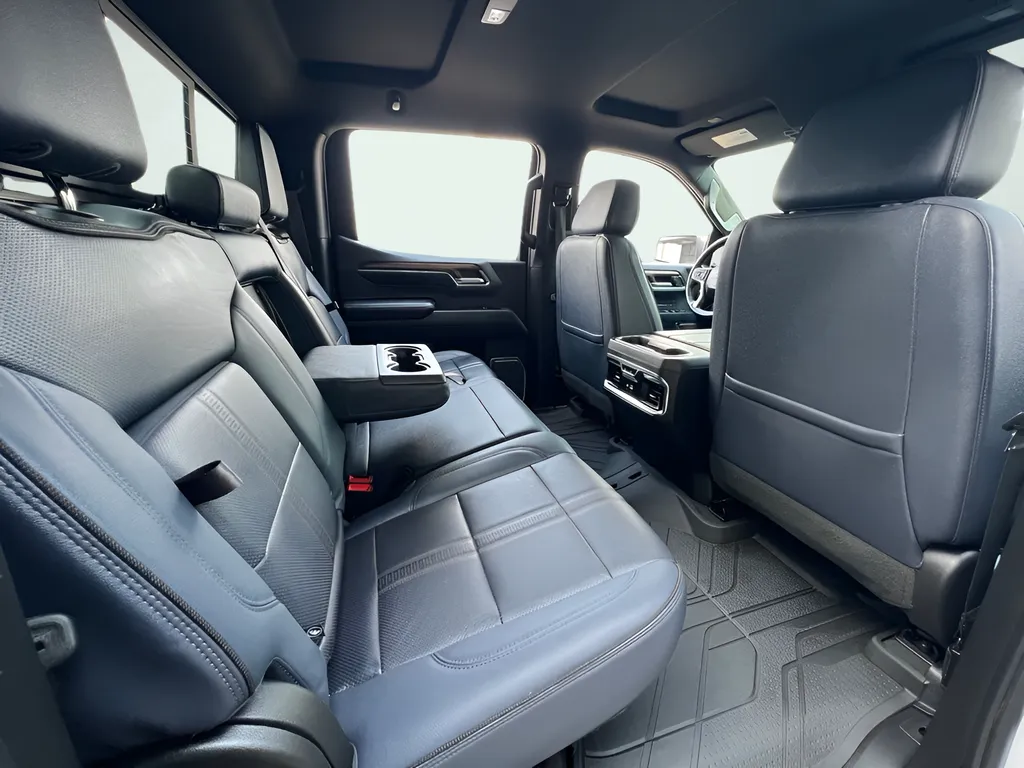 2023 Chevrolet Silverado 1500 High Country - Photo 25