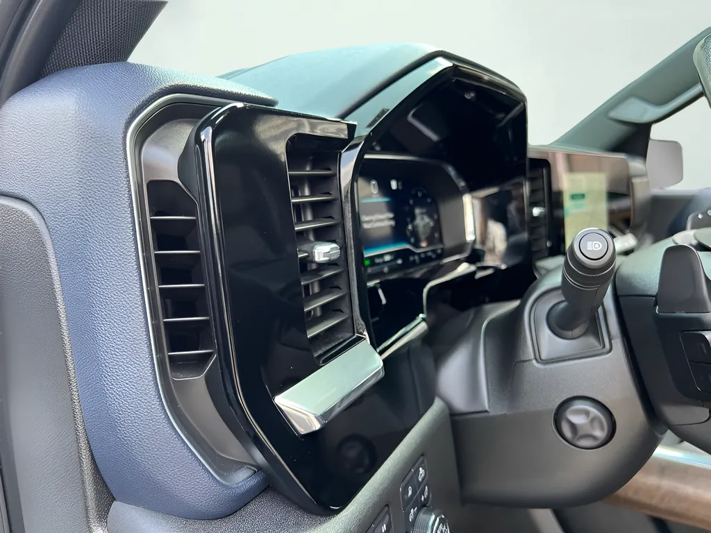 2023 Chevrolet Silverado 1500 High Country - Photo 39