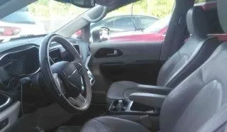 More photos of 2017 Chrysler Pacifica Limited at AutoGiant USA Indianapolis, IN