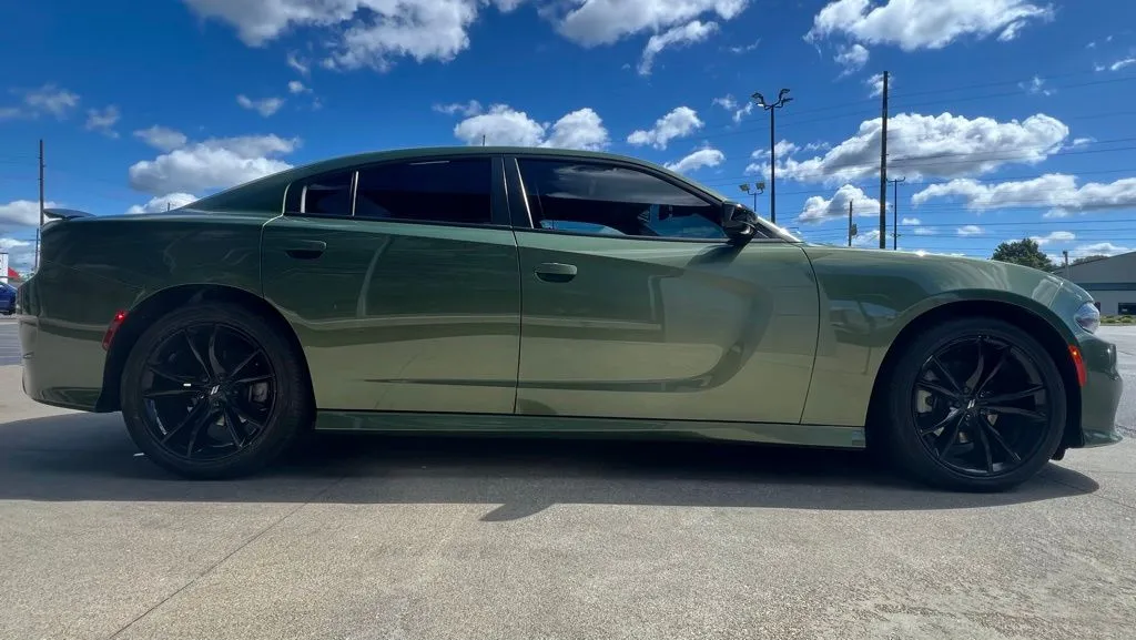 2023 Dodge Charger R/T photo 3