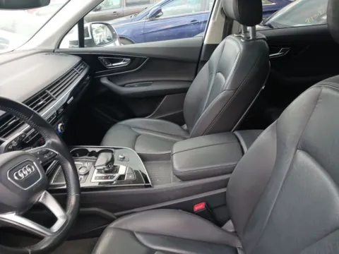More photos of 2017 Audi Q7 3.0T Premium Plus at AutoGiant USA Indianapolis, IN