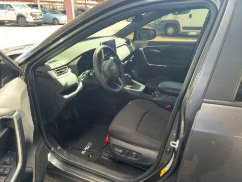 More photos of 2023 Toyota RAV4 Hybrid SE at AutoGiant USA Indianapolis, IN