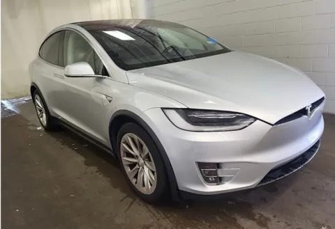More photos of 2017 Tesla Model X 90D at AutoGiant USA Indianapolis, IN