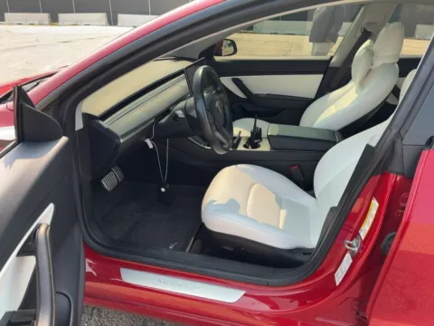 More photos of 2018 Tesla Model 3 Performance at AutoGiant USA Indianapolis, IN