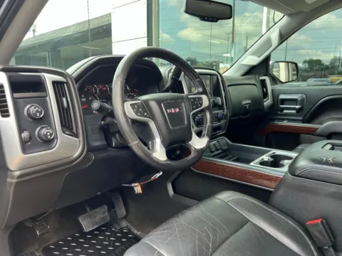 Photos of 2016 GMC Sierra 1500 SLT for sale in Indianapolis, IN at AutoGiant USA Indianapolis