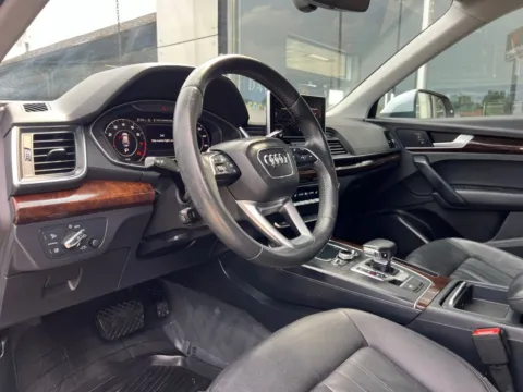 Photos of 2018 Audi Q5 2.0T for sale in Indianapolis, IN at AutoGiant USA Indianapolis