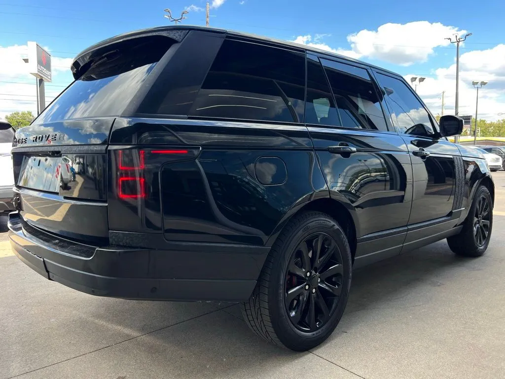 2017 Land Rover Range Rover SuperCharged HSE photo 3