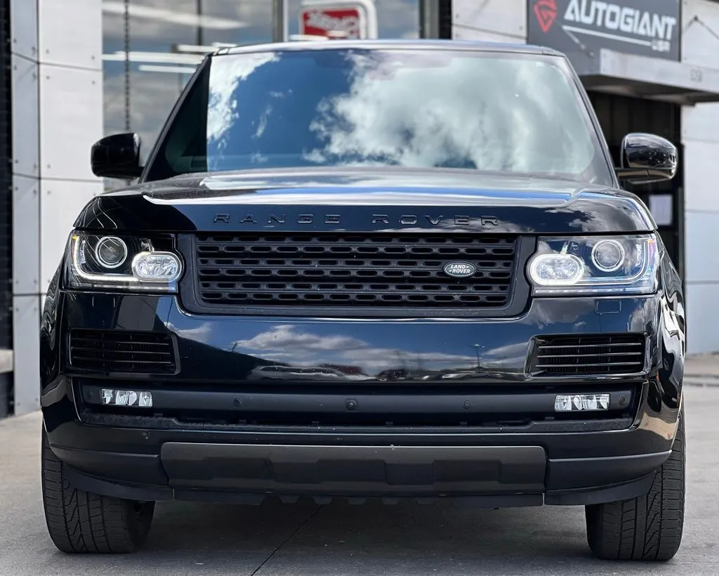 2017 Land Rover Range Rover SuperCharged HSE photo 4