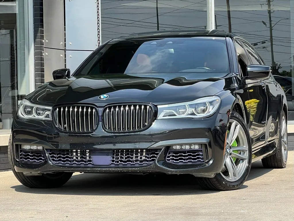 Black 2018 BMW 7 Series 750i xDrive for sale in Indianapolis, IN