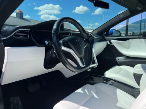Photos of 2017 Tesla Model S 75 for sale in Indianapolis, IN at AutoGiant USA Indianapolis