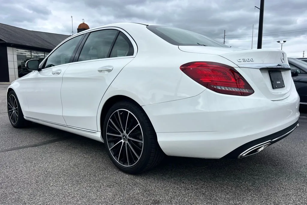 2021 Mercedes Benz C 300 photo 2