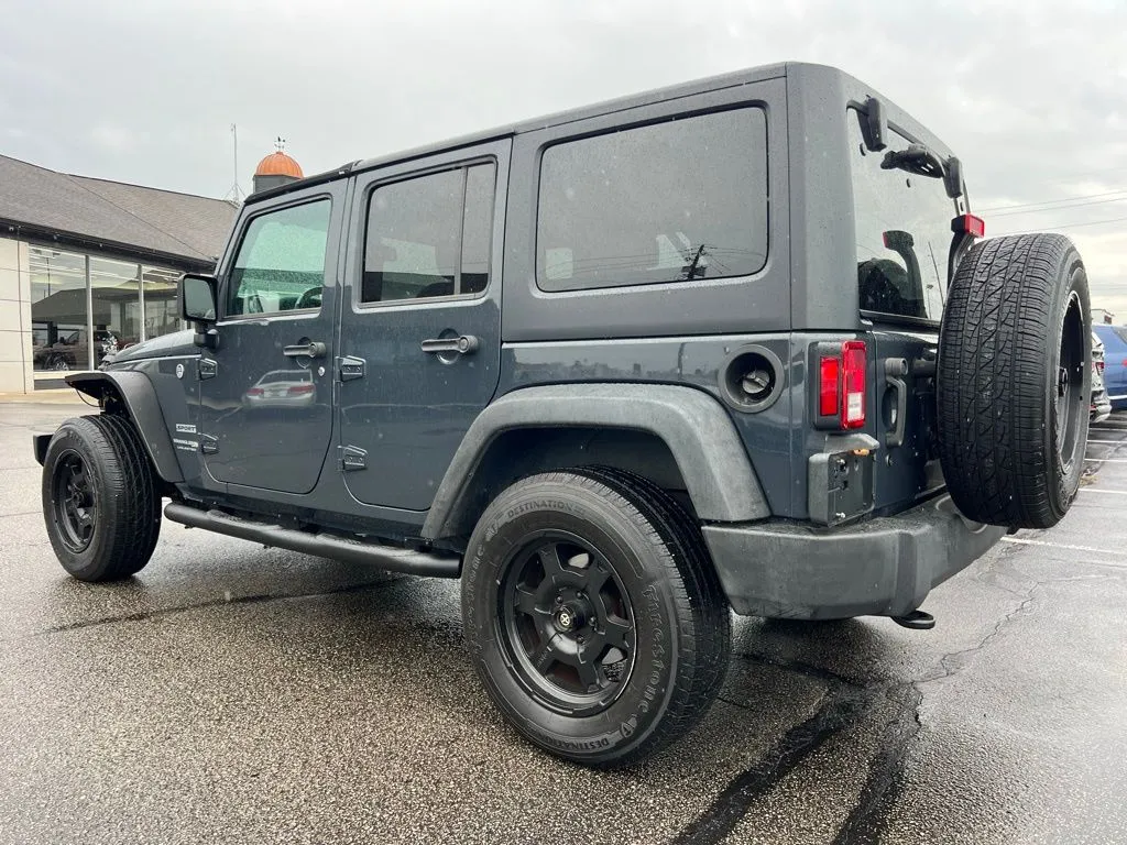 2018 Jeep Wrangler Unlimited Sport photo 2