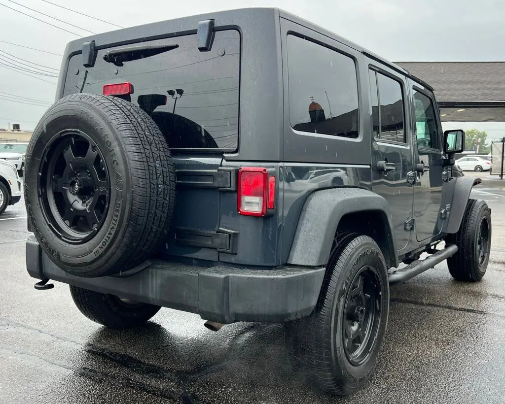 2018 Jeep Wrangler Unlimited Sport photo 3