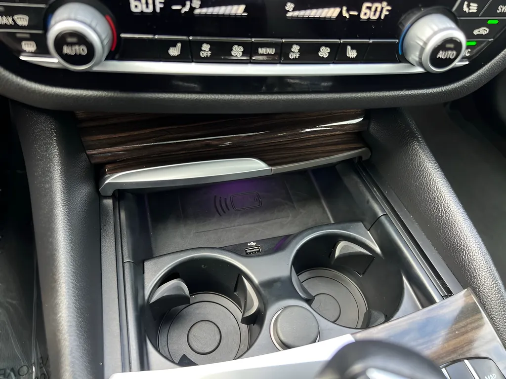 2023 BMW 5 Series 530e - Photo 51