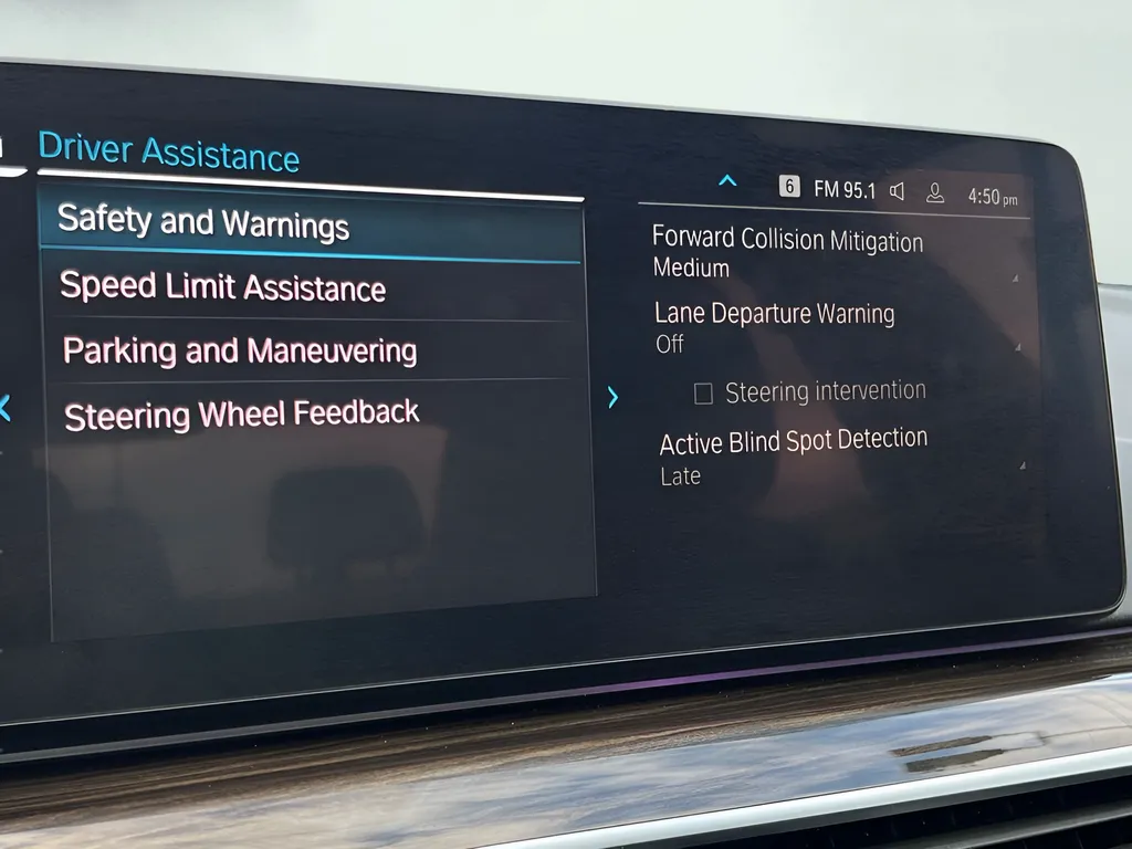 2023 BMW 5 Series 530e - Photo 48