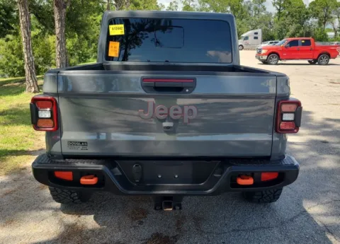 More photos of 2020 Jeep Gladiator Mojave at AutoGiant USA Indianapolis, IN