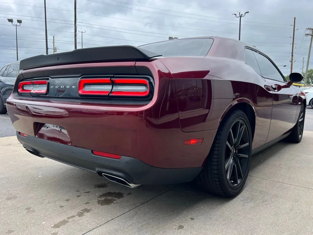 2023 Dodge Challenger R/T photo 3