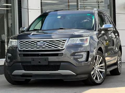 Gray 2017 Ford Explorer Platinum for sale in Indianapolis, IN